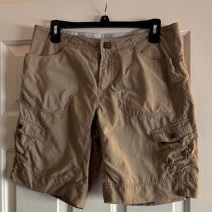 🆕 Mountain Hardwear Khaki Cargo Shorts